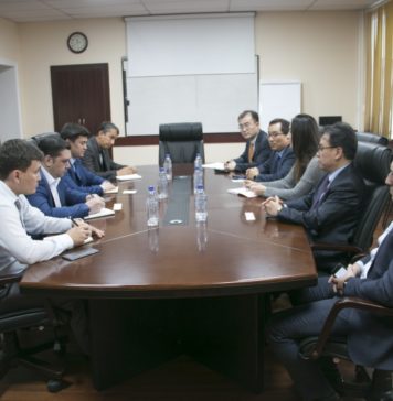 В UZINFOCOM прошла встреча с вице-президентом южнокорейской компании «LG CNS»