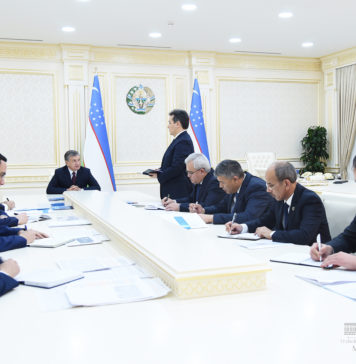 Президент провёл совещание по развитию сферы ИКТ